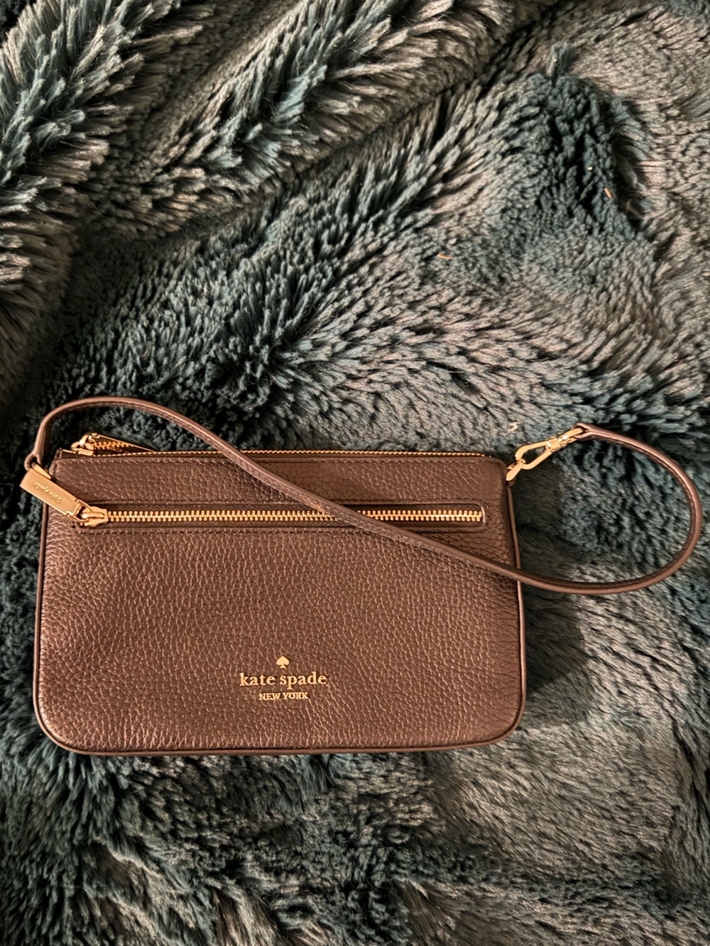 Kate Spade Leila Black Convertible Wristlet or Shoulder bag